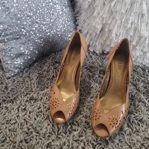 Guess tan sandals Peep toe - size 7